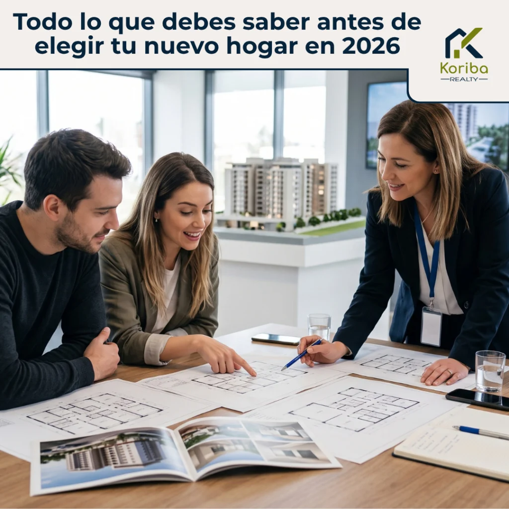 Pareja joven revisando planos de departamentos en venta guadalajara.